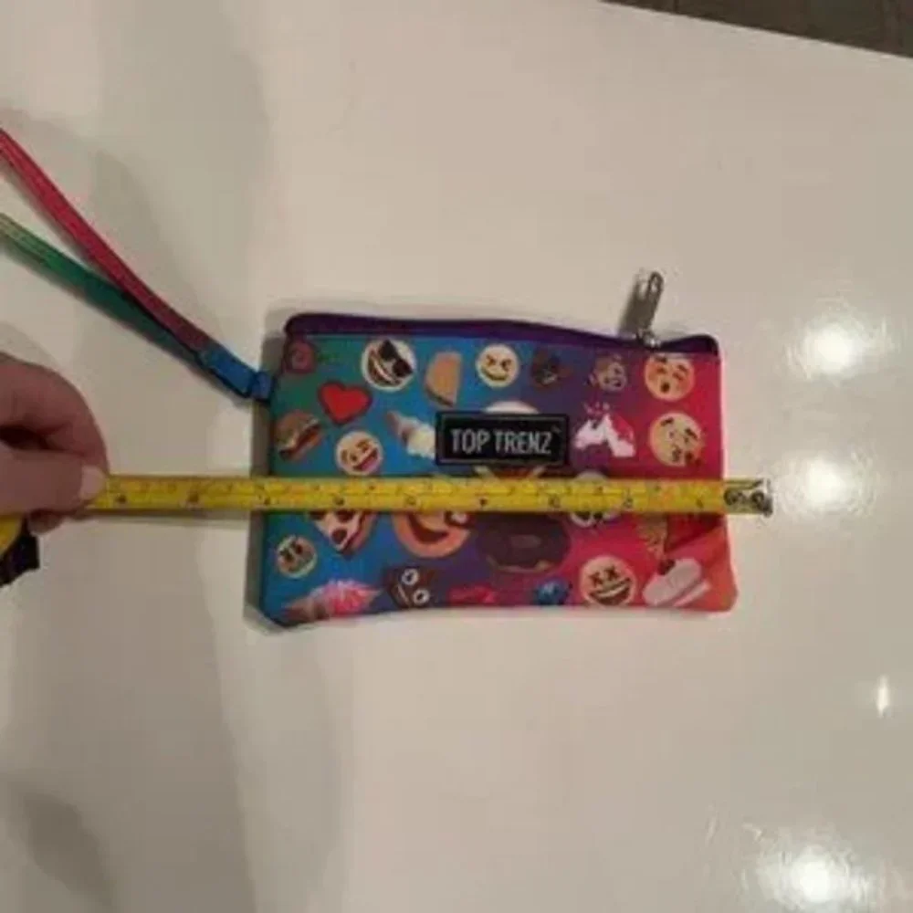 Zipper‎ Pouch by Top Trenz Emoji (Gently-Used) (kids/x)